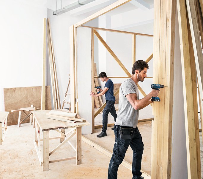 BOSCH-CORDLESS DRILL HAMMER TYPE 18V X  2AH  BATTERY