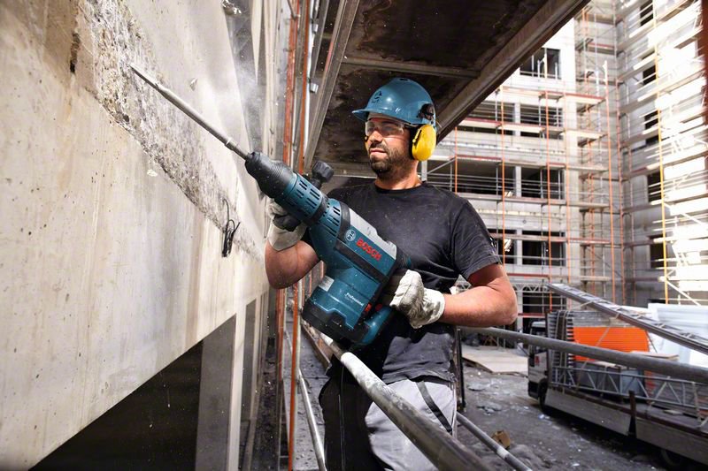 BOSCH-DEMOLITION HAMMER 7KG 1500W